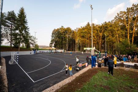 Na Muljavi odprli prenovljeno športno igrišče 2